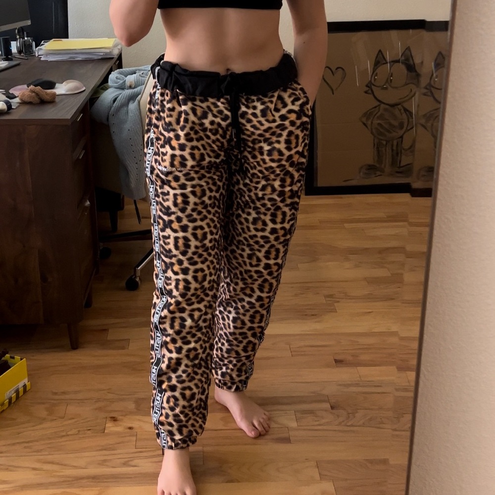 NWOT Reversible Sweatpants - 40s and Shorties Hustler